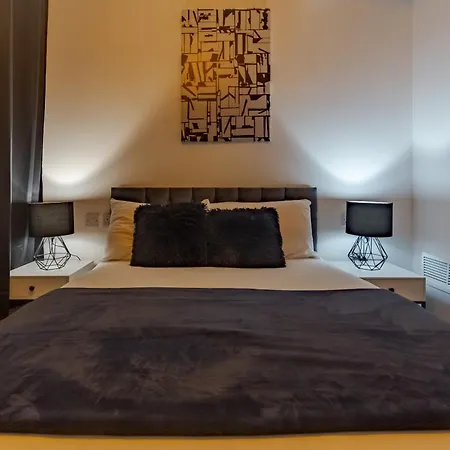 Hub Centre Aparthotel Birmingham